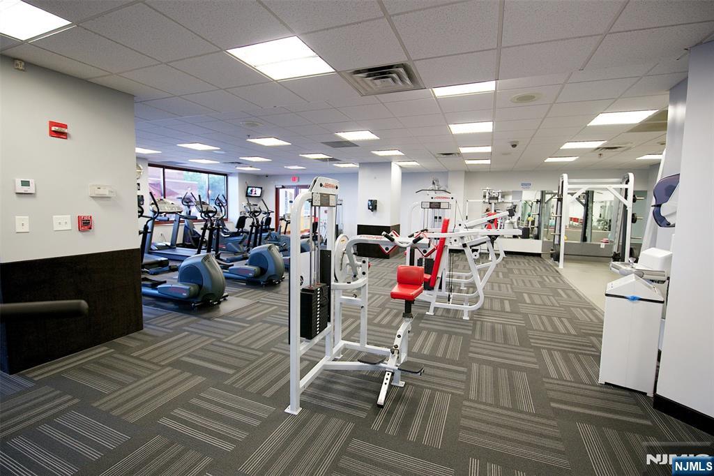 100 Old Palisade Road, Unit 1604 Fort Lee, NJ 07024 - Photo 34 of 45