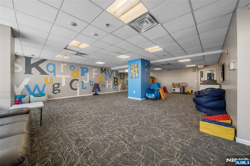 100 Old Palisade Road, Unit 1604 Fort Lee, NJ 07024 - Photo 38 of 45