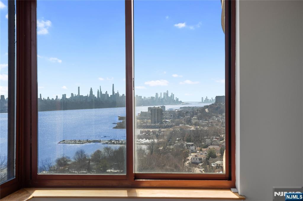 100 Old Palisade Road, Unit 1604 Fort Lee, NJ 07024 - Photo 5 of 45