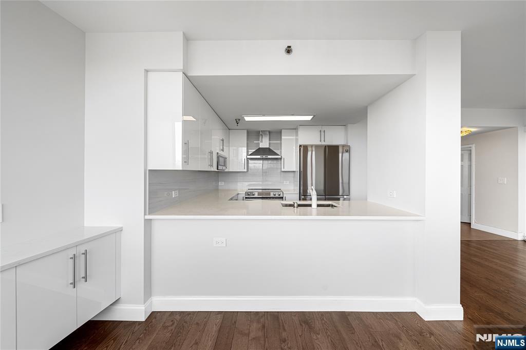 100 Old Palisade Road, Unit 1604 Fort Lee, NJ 07024 - Photo 9 of 45