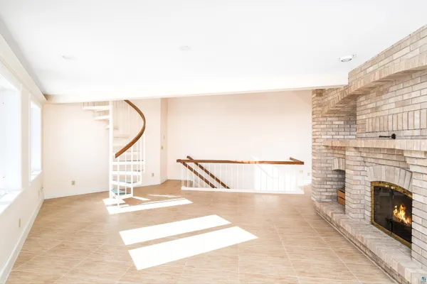 $599,900 | 814 West 5th Street, Duluth, MN 55806