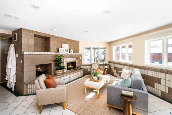 $599,900 | 814 West 5th Street, Duluth, MN 55806