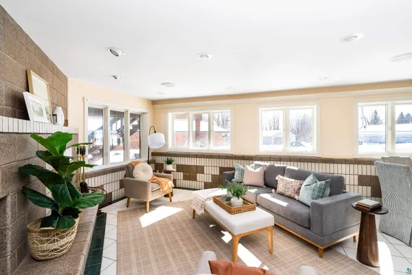 $599,900 | 814 West 5th Street, Duluth, MN 55806