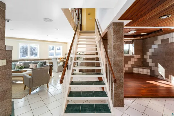 $599,900 | 814 West 5th Street, Duluth, MN 55806