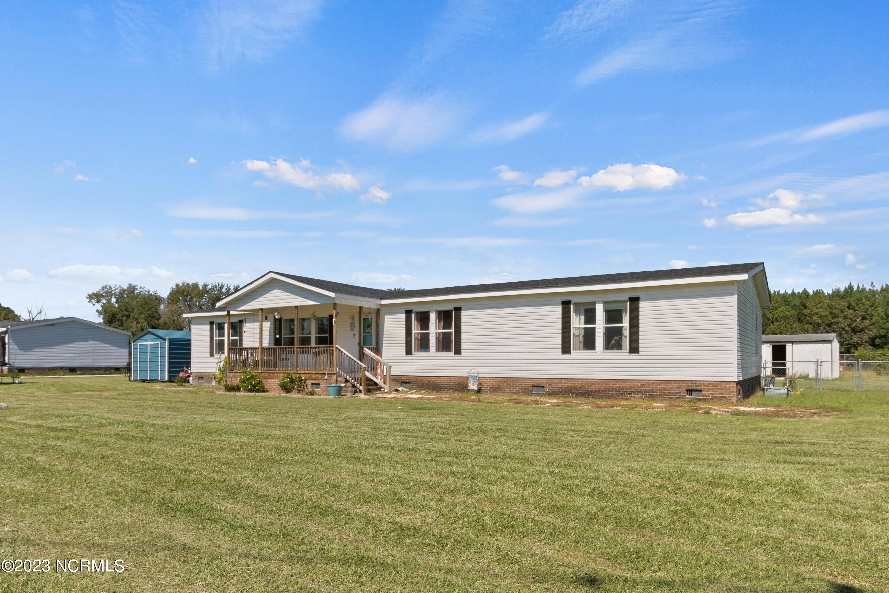 25 Whitley Way Smithfield, NC 27577 - Photo 3 of 23 02-25 Whitley Way-2