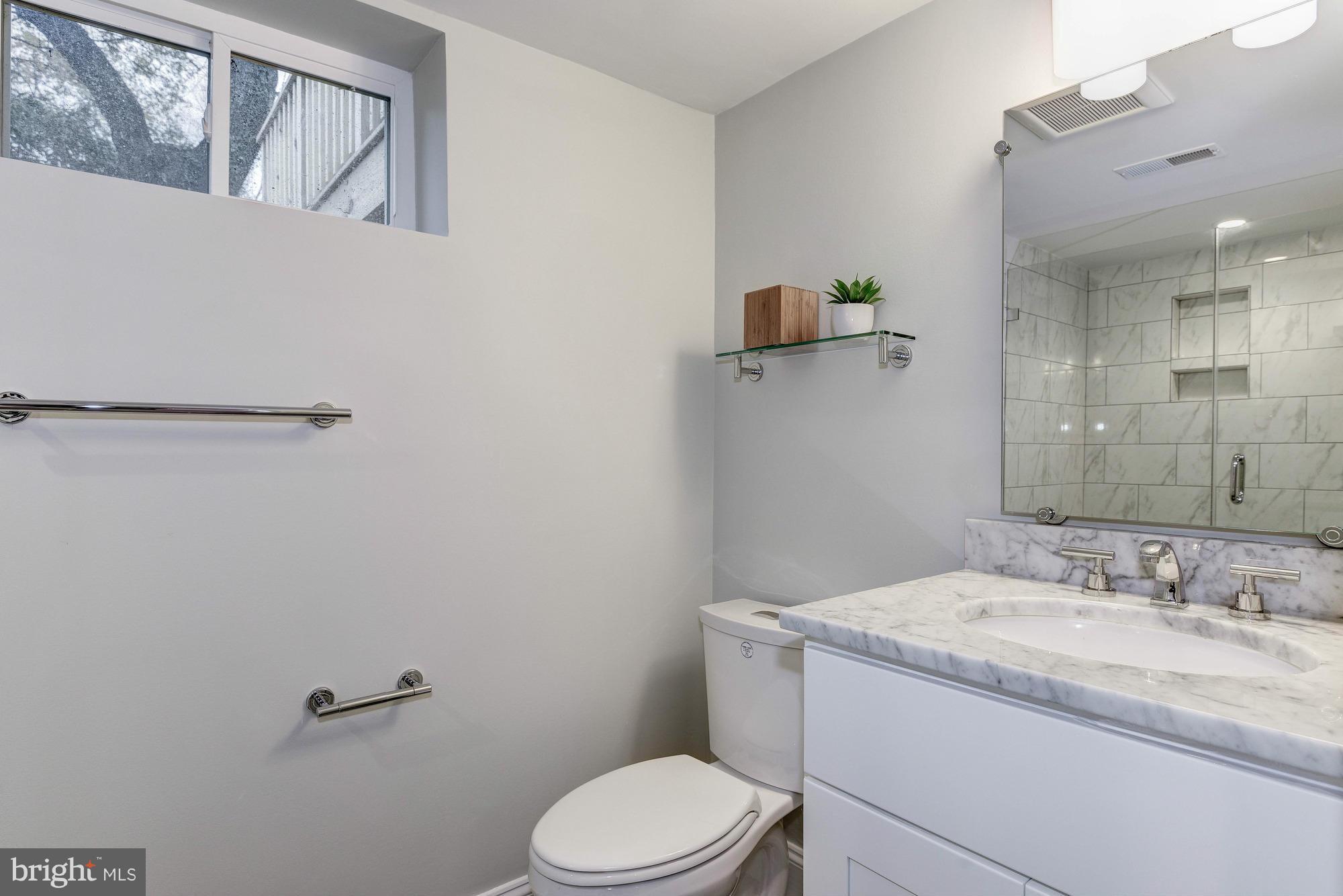 2504 Mason Street Silver Spring, MD 20902 - Photo 16 of 24 Bathroom