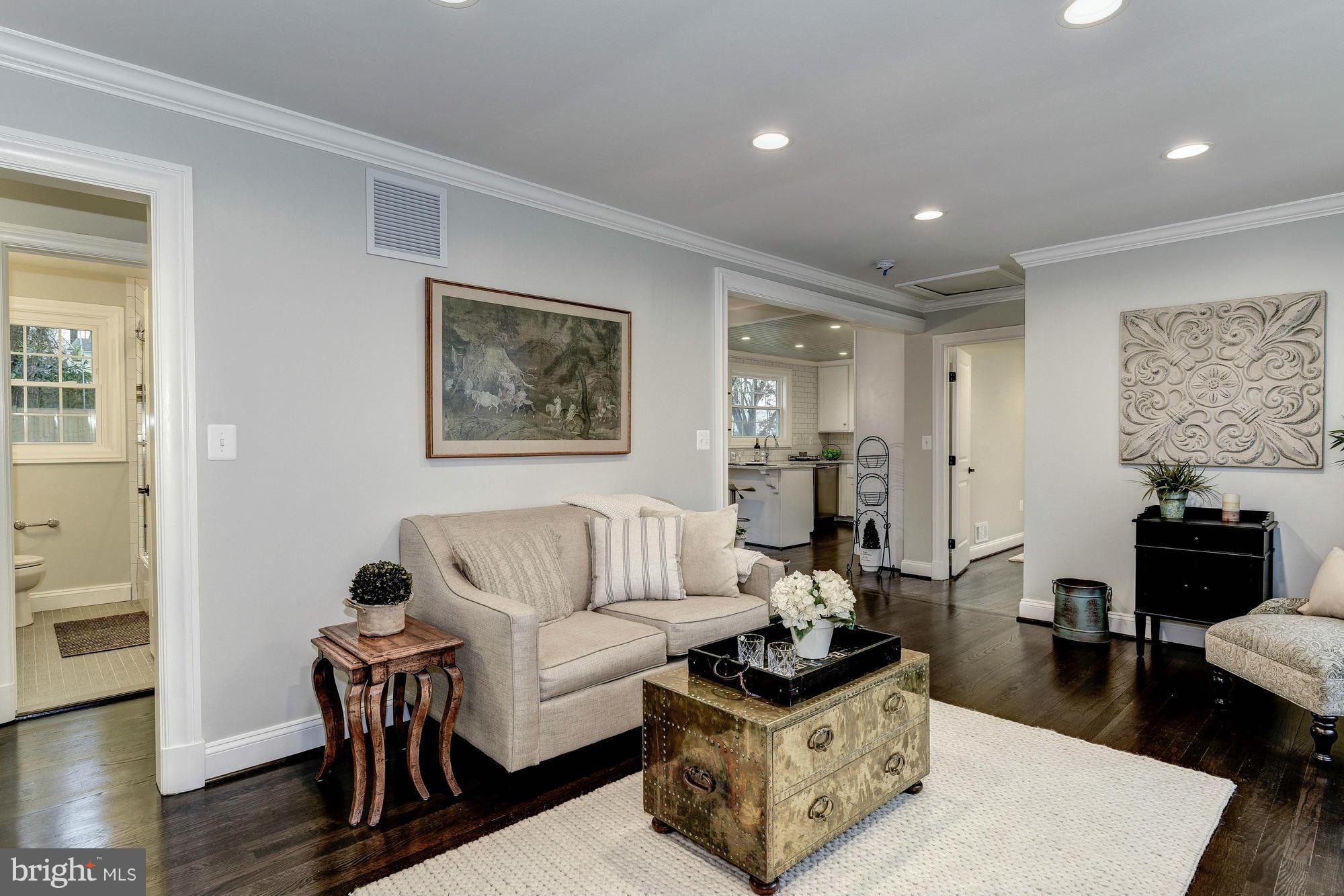 2504 Mason Street Silver Spring, MD 20902 - Photo 4 of 24 Family room