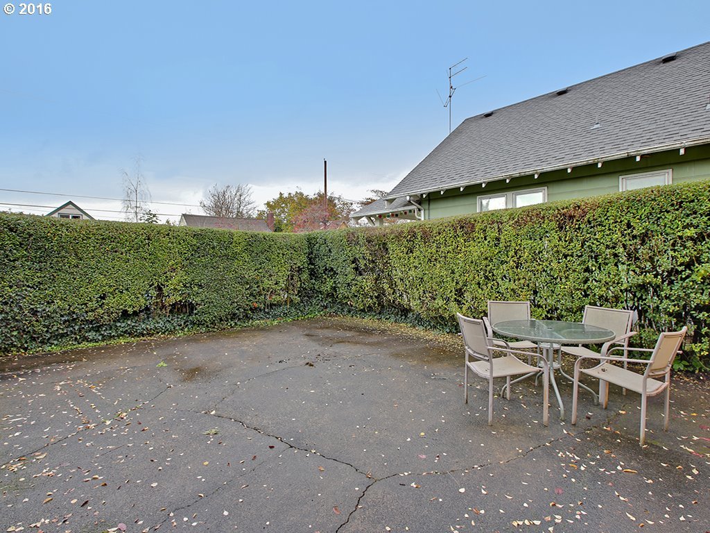 1808 Northeast Rosa Parks Way Portland, OR 97211 - Photo 15 of 19 Gallery Image 15