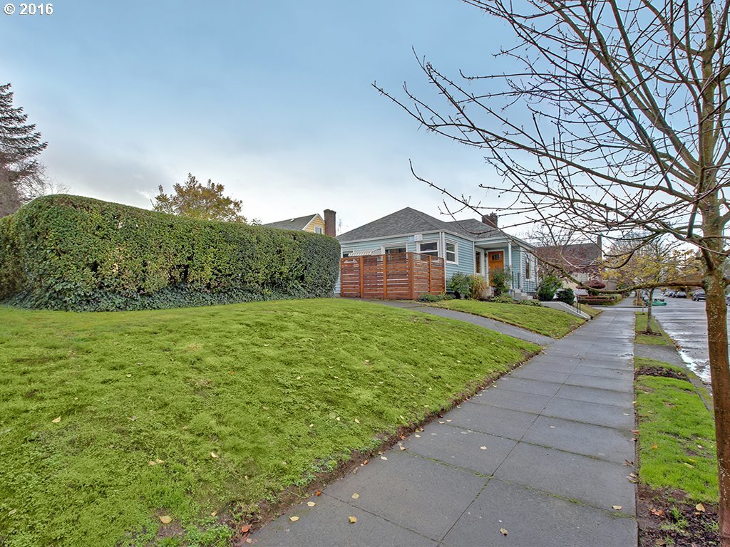 1808 Northeast Rosa Parks Way Portland, OR 97211 - Photo 16 of 19 Gallery Image 16