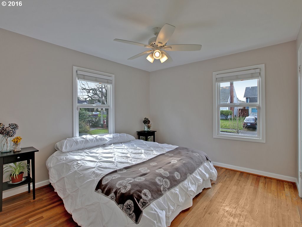 1808 Northeast Rosa Parks Way Portland, OR 97211 - Photo 7 of 19 Gallery Image 7