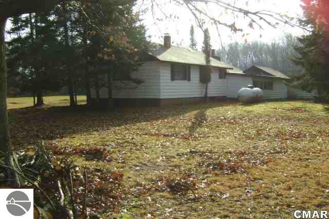 3043 Nisabella Co Line Road Farwell, MI 48622 - Photo 1 of 11 1769244.JPG