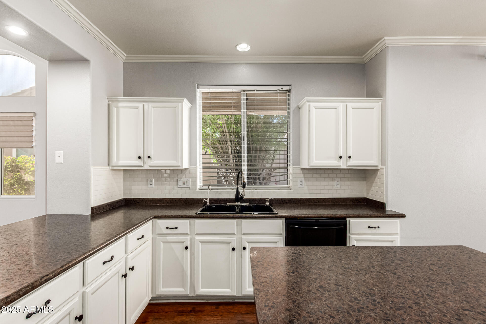 1325 West Musket Way Chandler, AZ 85286 - Photo 9 of 28 09-Musket