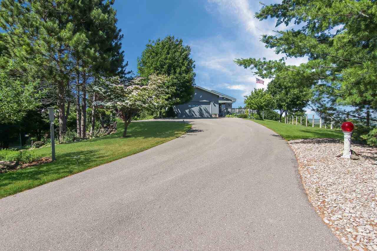 5580 East Kabat Road Cedar, MI 49621 - Photo 9 of 62 1889143-8.JPG