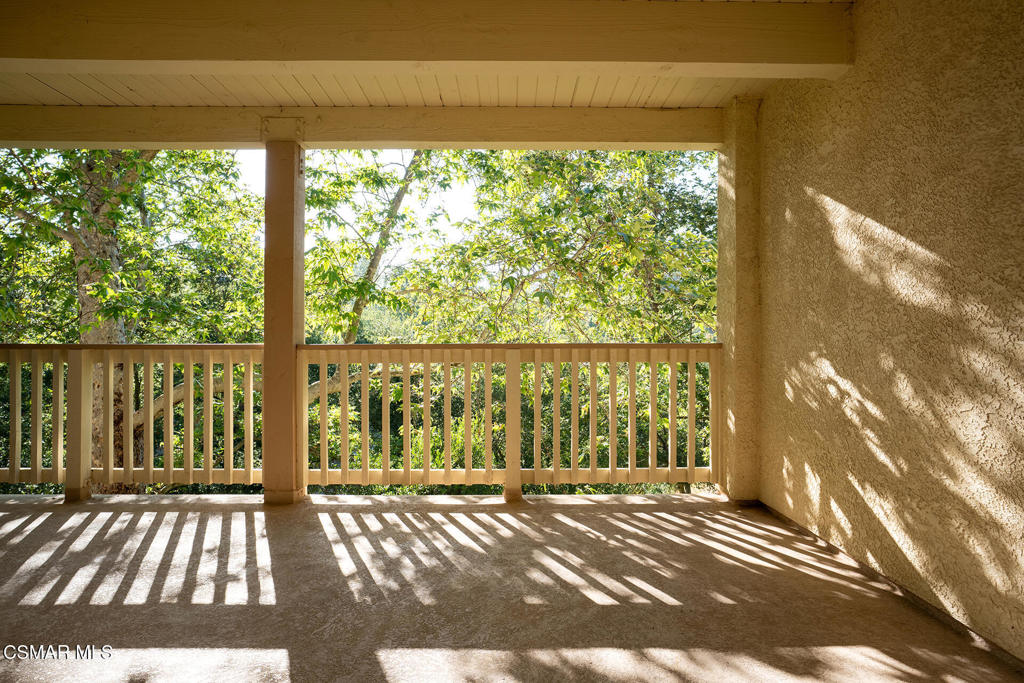 697 Sutton Crest Trail, Unit TL210 Oak Park, CA 91377 - Photo 31 of 37