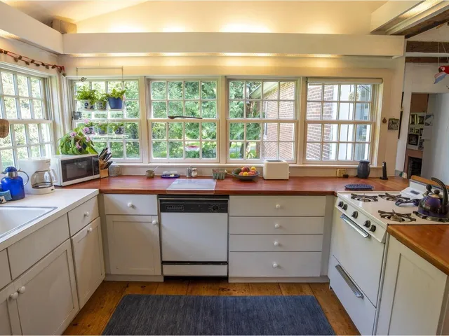 $895,000 | 510 Fifers Ride, Calais, VT 05650