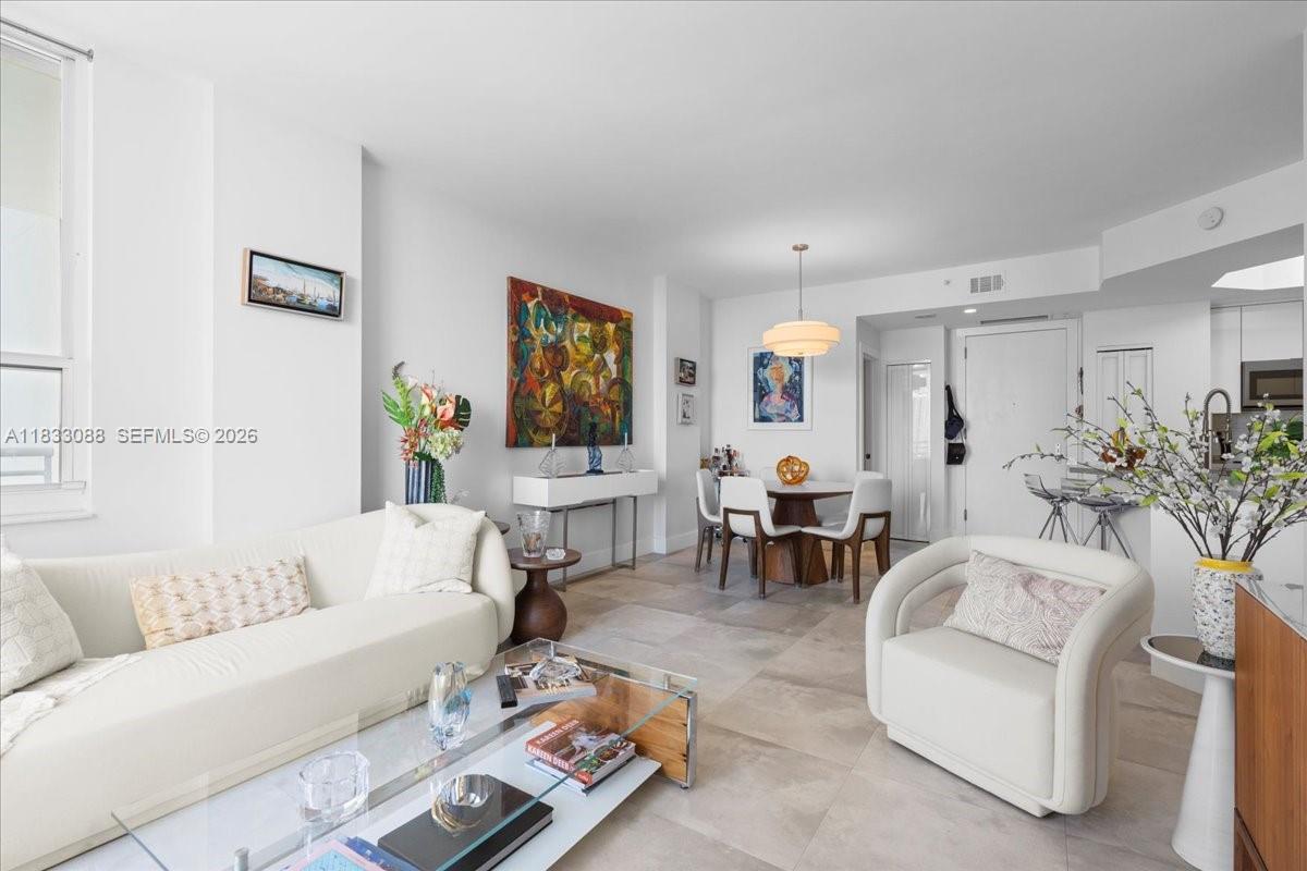 888 Brickell Key Drive, Unit 1502 Miami, FL 33131 - Photo 17 of 28