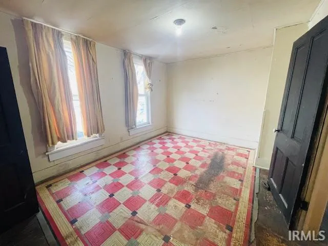 $89,900 | 504 South Mill Street, Fairmount, IN 46928