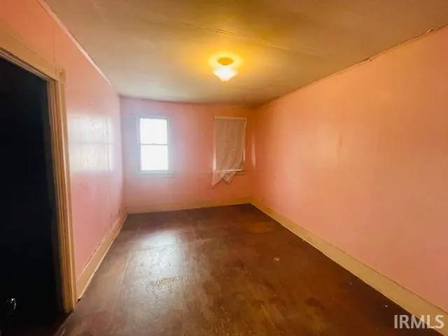 $89,900 | 504 South Mill Street, Fairmount, IN 46928