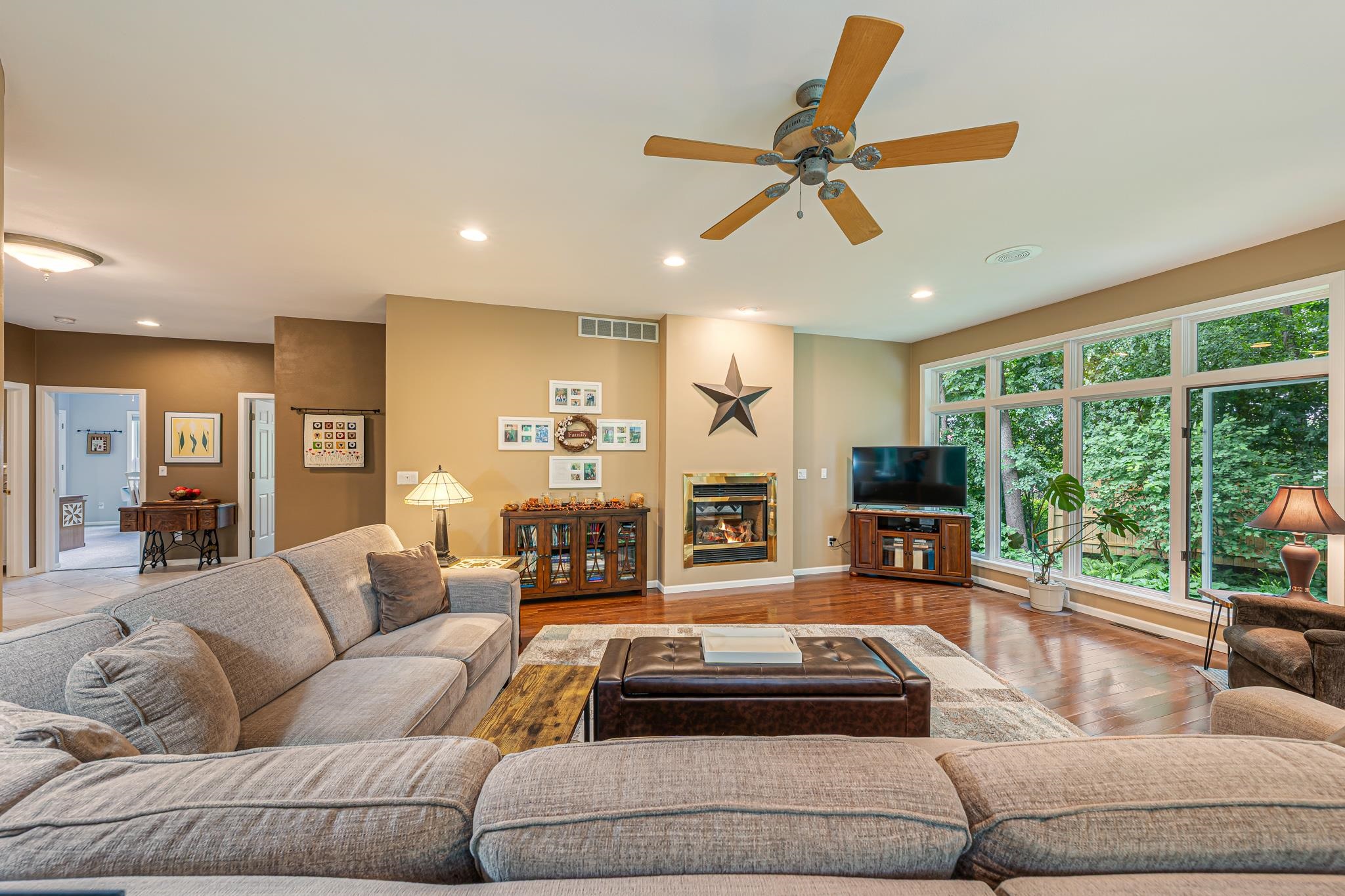 8405 Ridgeview Court Larsen, WI 54947 - Photo 9 of 68