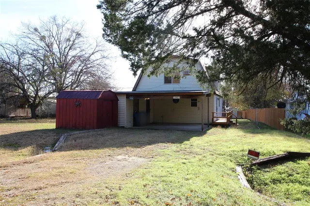 $2,000 | 240 Overlook Trail, Gun Barrel City, TX 75156