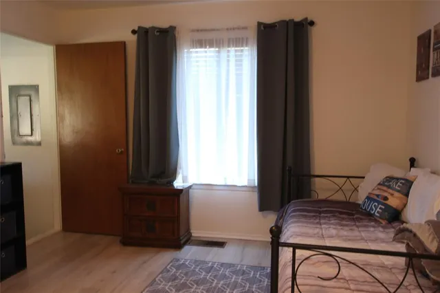 $2,000 | 240 Overlook Trail, Gun Barrel City, TX 75156