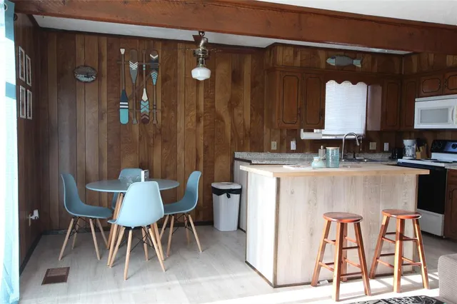 $2,000 | 240 Overlook Trail, Gun Barrel City, TX 75156