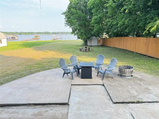 $2,000 | 240 Overlook Trail, Gun Barrel City, TX 75156
