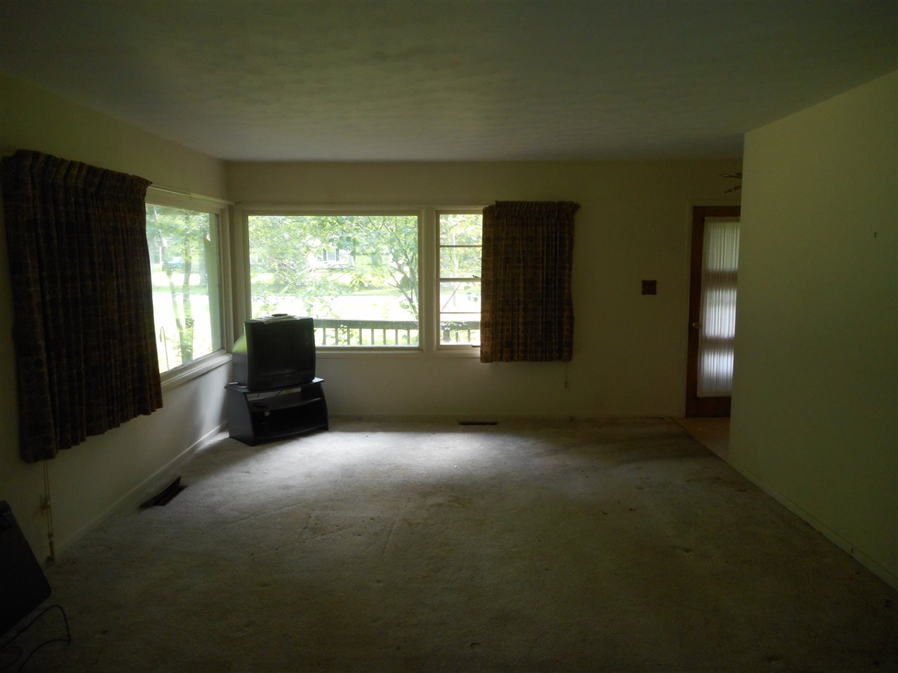 28881 New Road North Liberty, IN 46554 - Photo 3 of 11