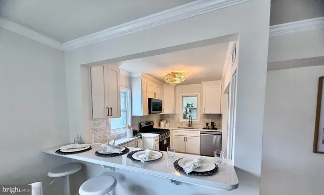 $3,700 | 2415 Fairhaven Avenue, Alexandria, VA 22303