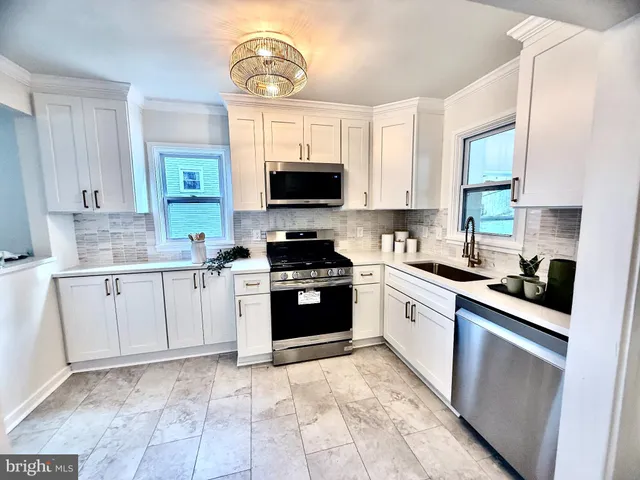 $3,700 | 2415 Fairhaven Avenue, Alexandria, VA 22303