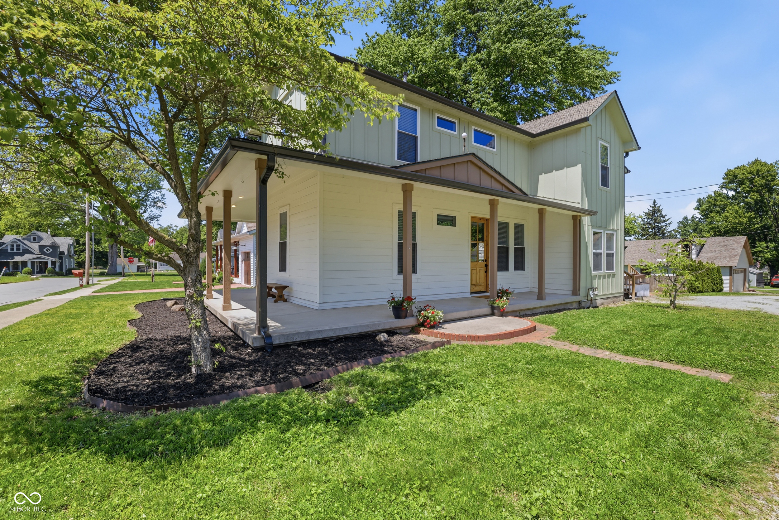 213 East Madison Avenue Pendleton, IN 46064 - Photo 1 of 37