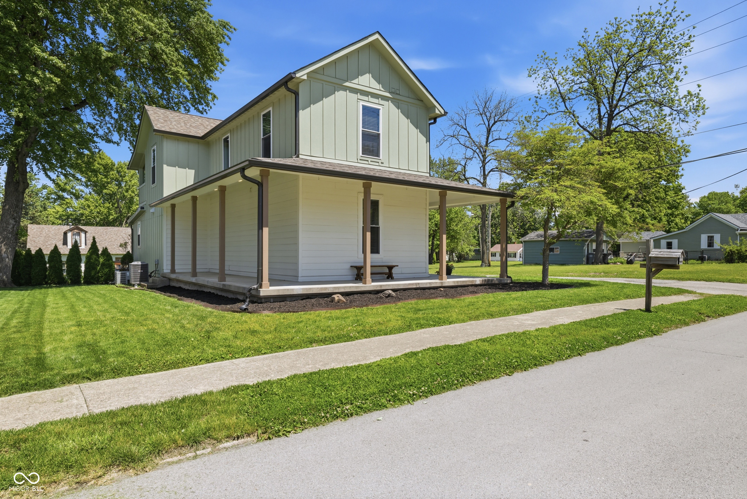 213 East Madison Avenue Pendleton, IN 46064 - Photo 3 of 37