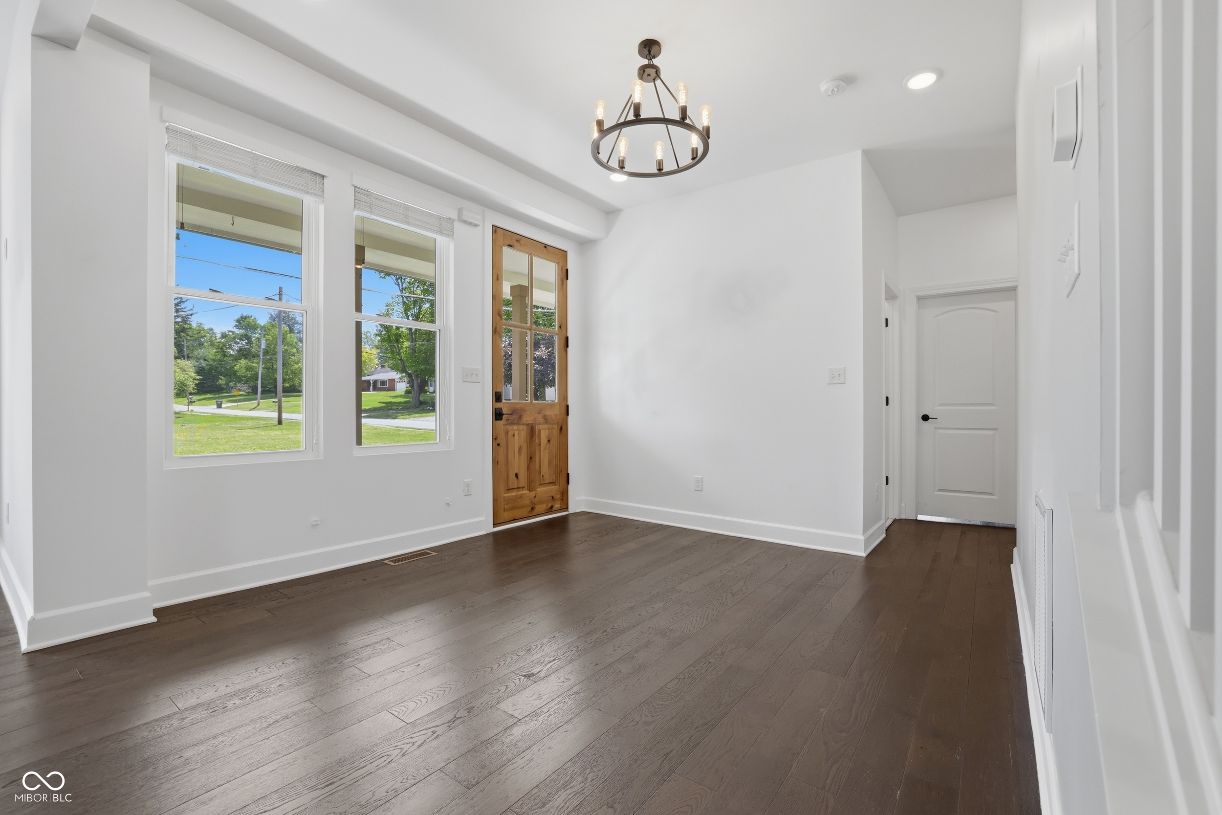 213 East Madison Avenue Pendleton, IN 46064 - Photo 4 of 37