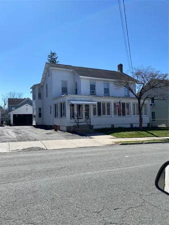 $2,000 | 31 Liberty Street, Middletown, NY 10940