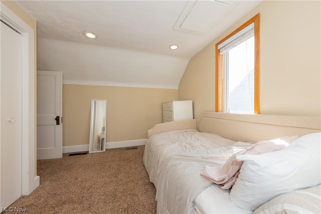1603 Roselawn Road Cleveland, OH 44124 - Photo 27 of 35 Gallery Image 27