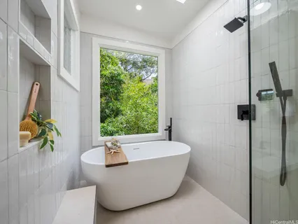 $4,300,000 | 223 Lanipo Drive, Kailua, HI 96734