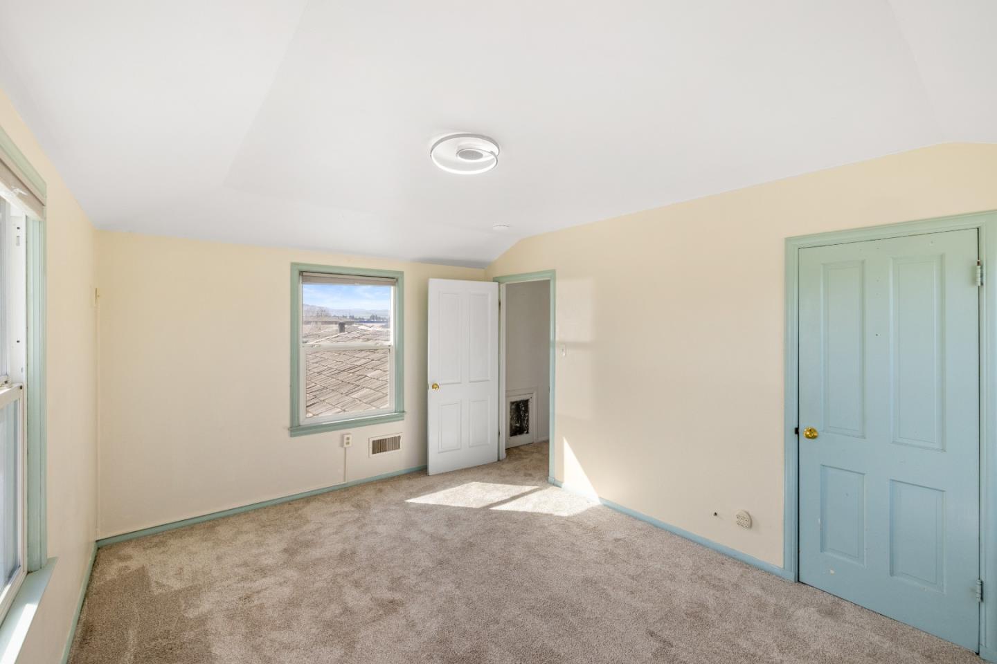 330 Homestead Avenue Salinas, CA 93901 - Photo 21 of 51 an empty room with windows and closet
