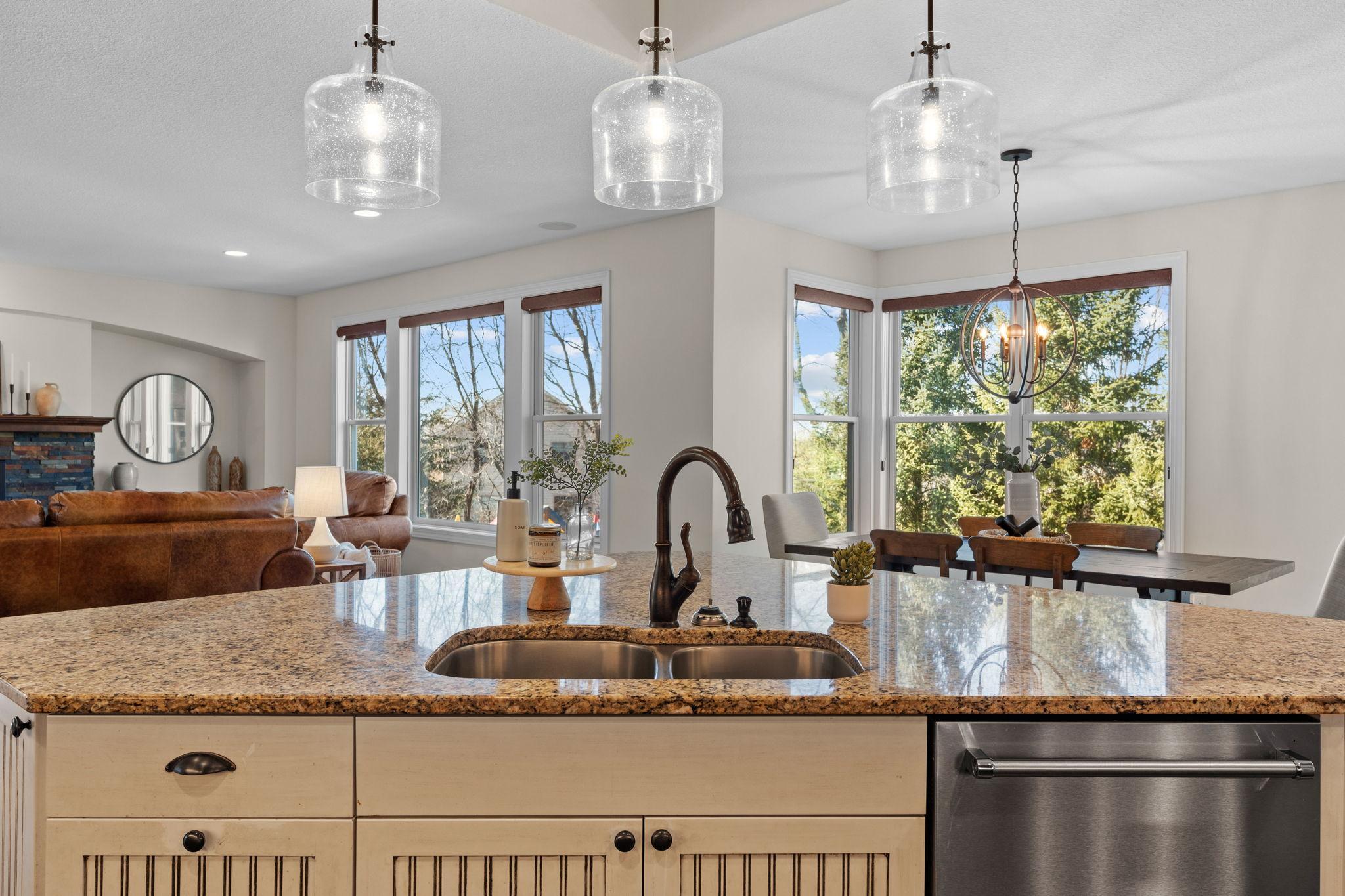 11668 Azure Court Inver Grove Heights, MN 55077 - Photo 13 of 70