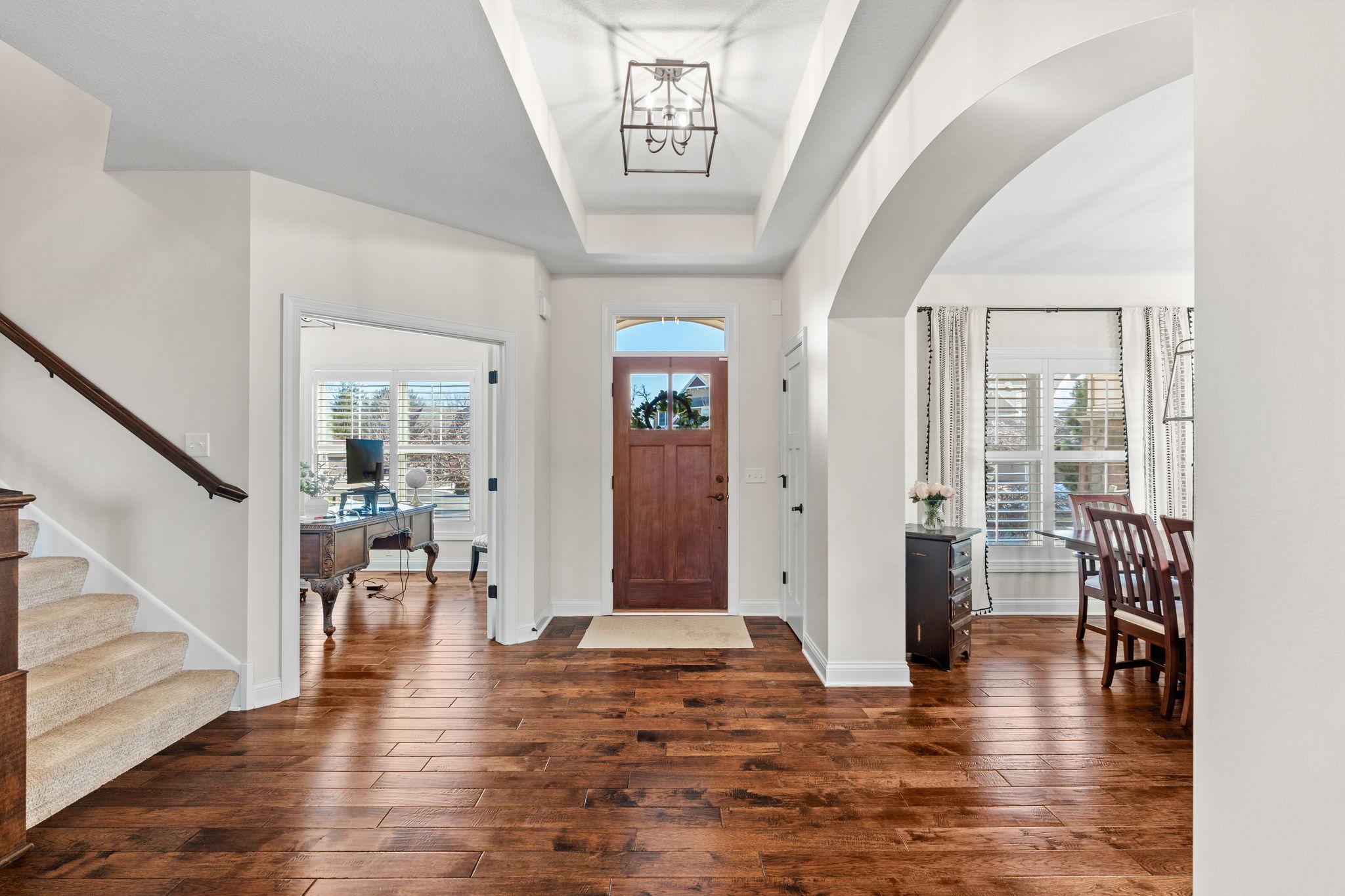 11668 Azure Court Inver Grove Heights, MN 55077 - Photo 4 of 70