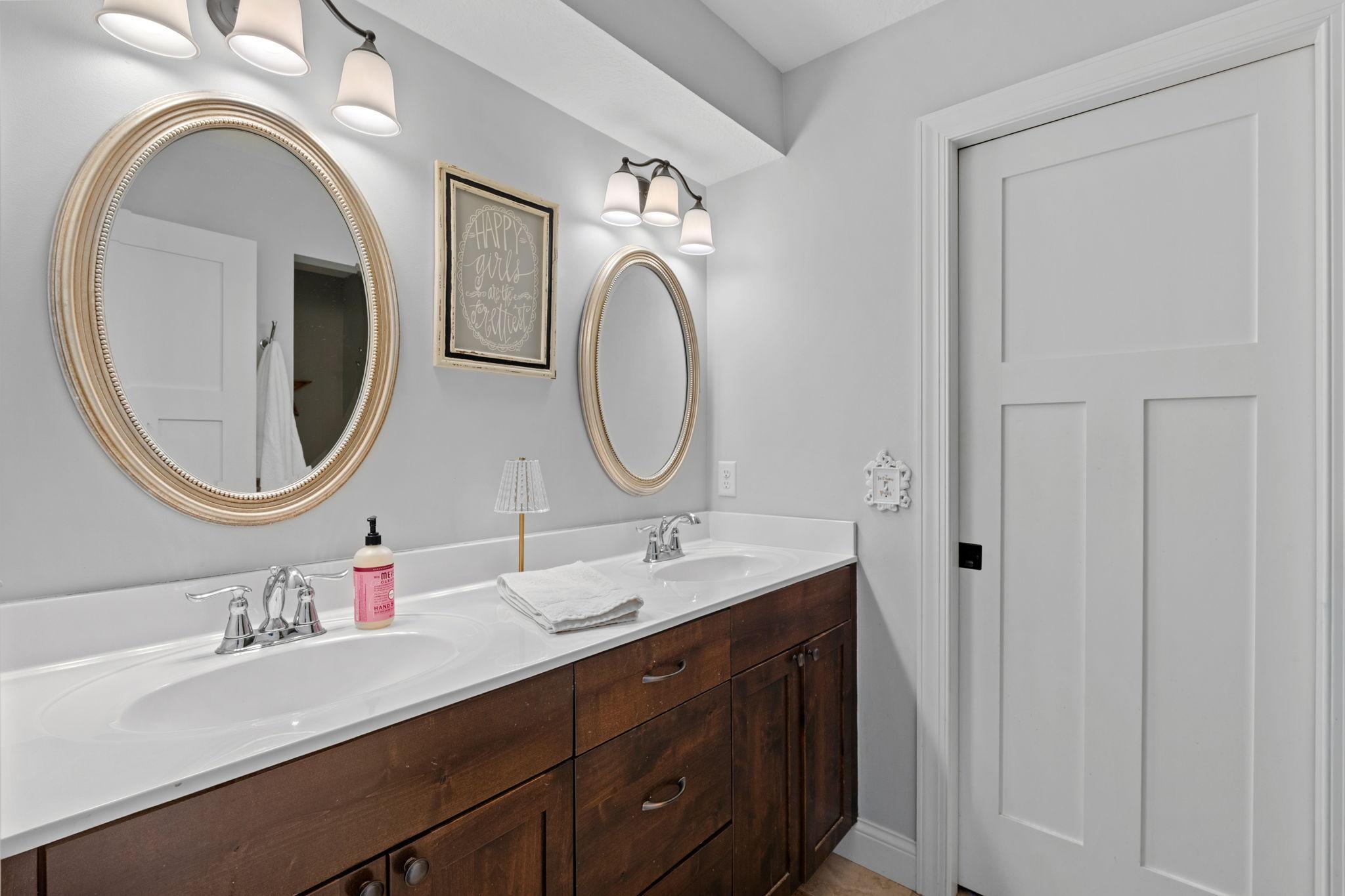 11668 Azure Court Inver Grove Heights, MN 55077 - Photo 47 of 70