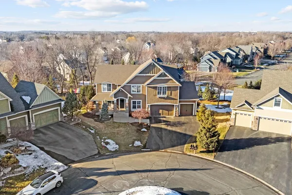 $1,100,000 | 11668 Azure Court, Inver Grove Heights, MN 55077