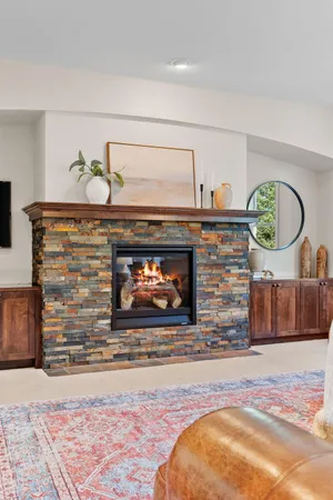 $1,100,000 | 11668 Azure Court, Inver Grove Heights, MN 55077