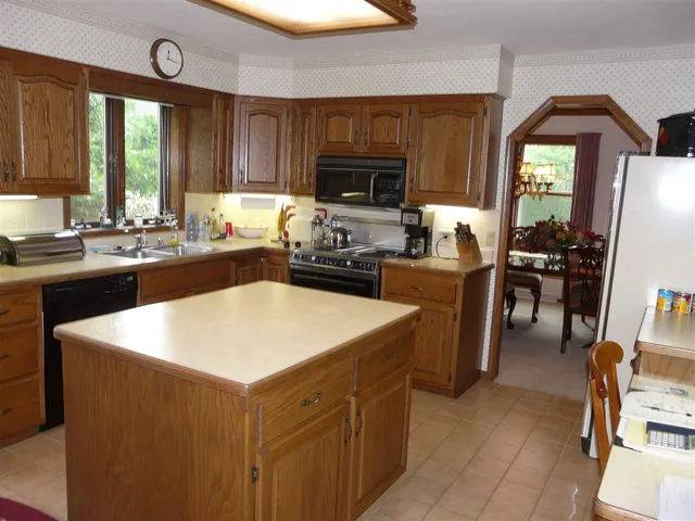 $3,200 | 7409 Sawmill Road, Madison, WI 53717