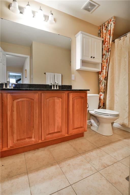 132 Walnut Drive McKees Rocks, PA 15136 - Photo 19 of 25 Upstairs hallway bathroom.