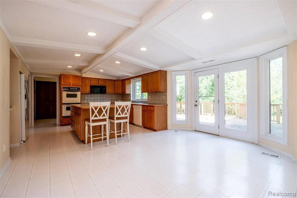 356 Silvervale Drive Rochester Hills, MI 48309 - Photo 13 of 33