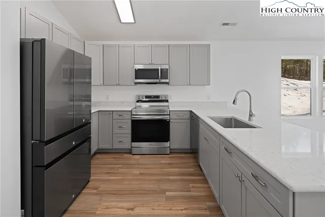 $624,900 | 114 Woodpecker Road, Purlear, NC 28665