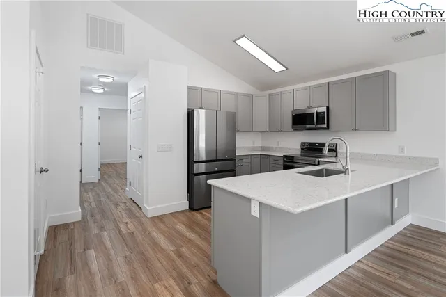 $624,900 | 114 Woodpecker Road, Purlear, NC 28665