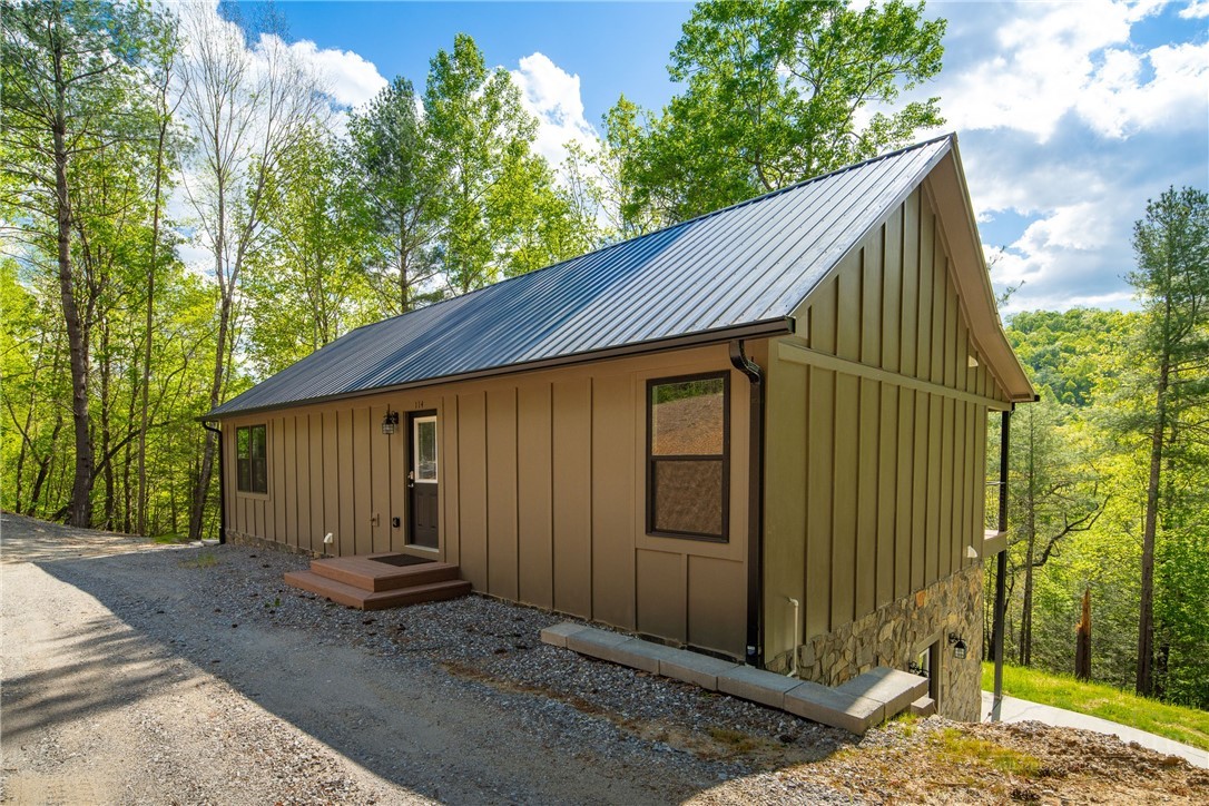 114 Woodpecker Road Purlear, NC 28665 - Photo 2 of 47