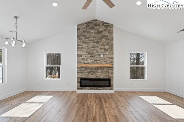 $574,900 | 114 Woodpecker Road, Purlear, NC 28665