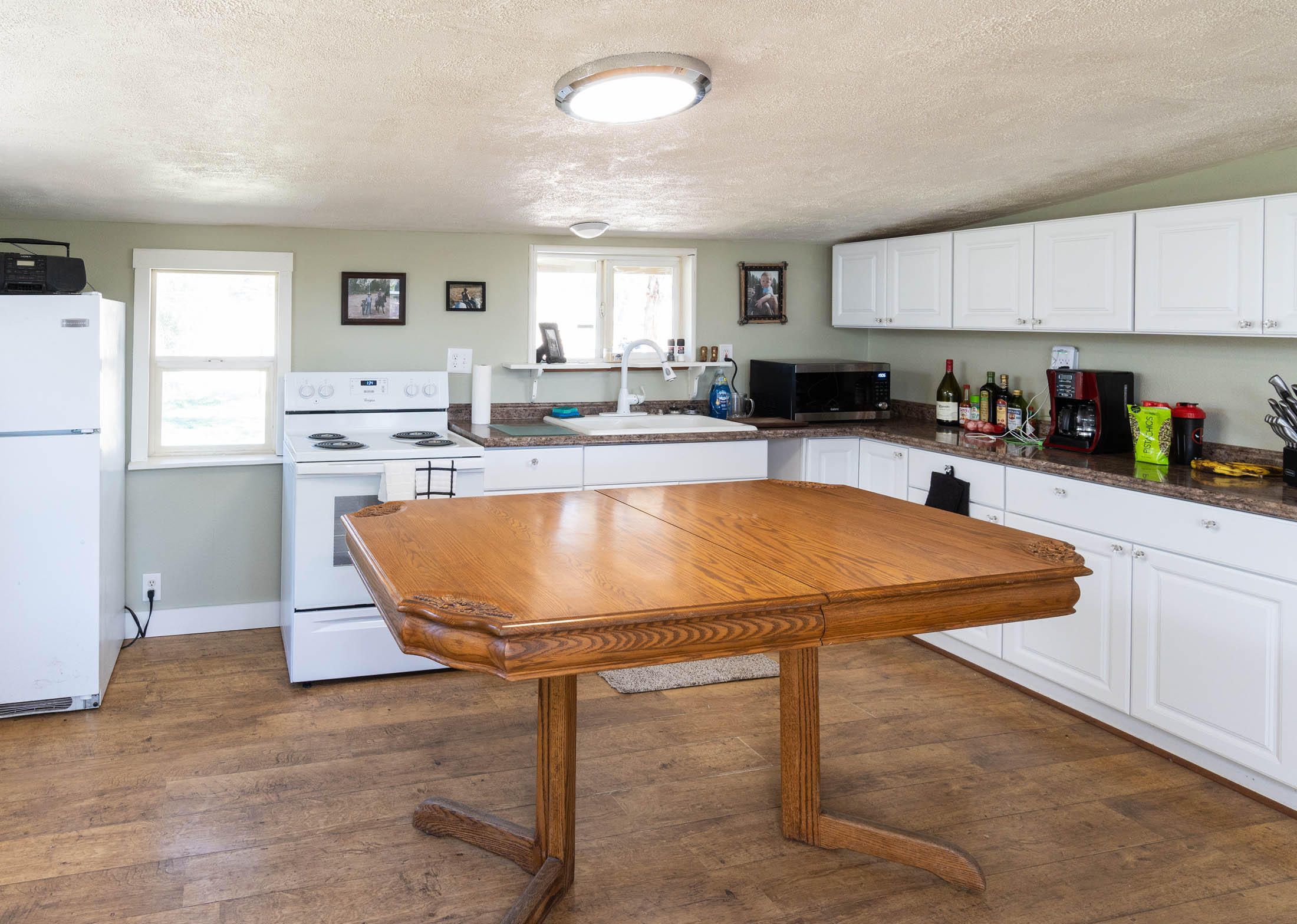 0 Southeast Maphet Road Prineville, OR 97754 - Photo 11 of 31 Inviting eat-in kitchen